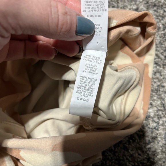 Aerie Offline Beige and Brown Camouflage Scrunch Tie Yoga Athletic Shorts S - Picture 9 of 11